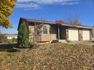 2723 Dublin St NW, Walker, MI 49534